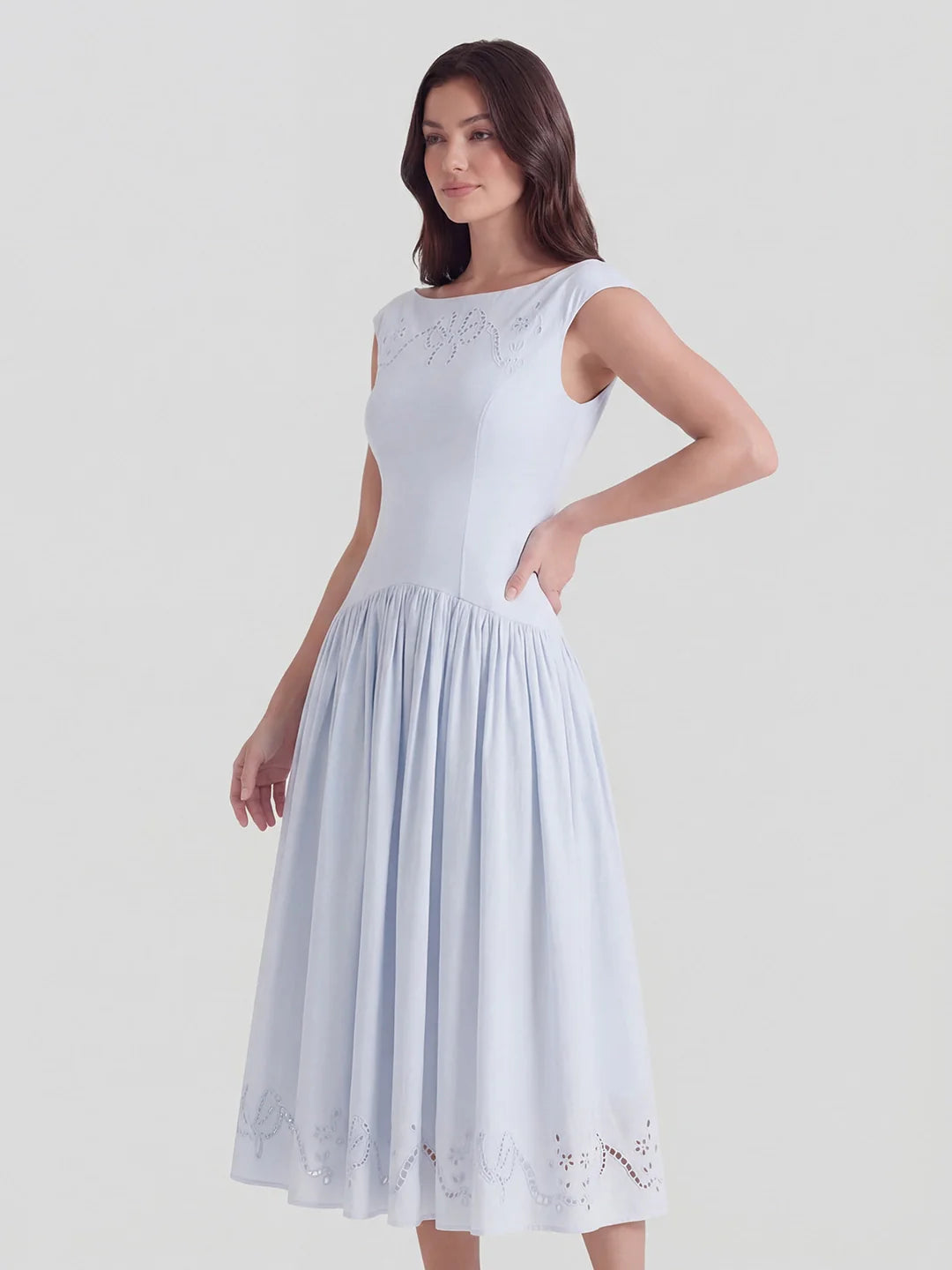 Exquisite Boat Neck Fil-Coupé Maxi Dress