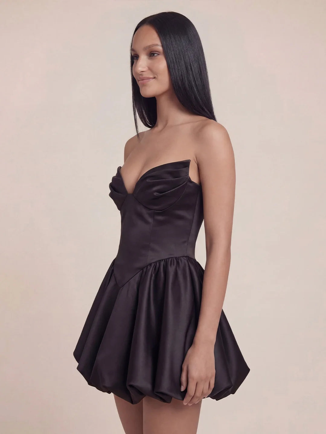 Sweetheart Neckline Satin Bubble Hem Mini Dress