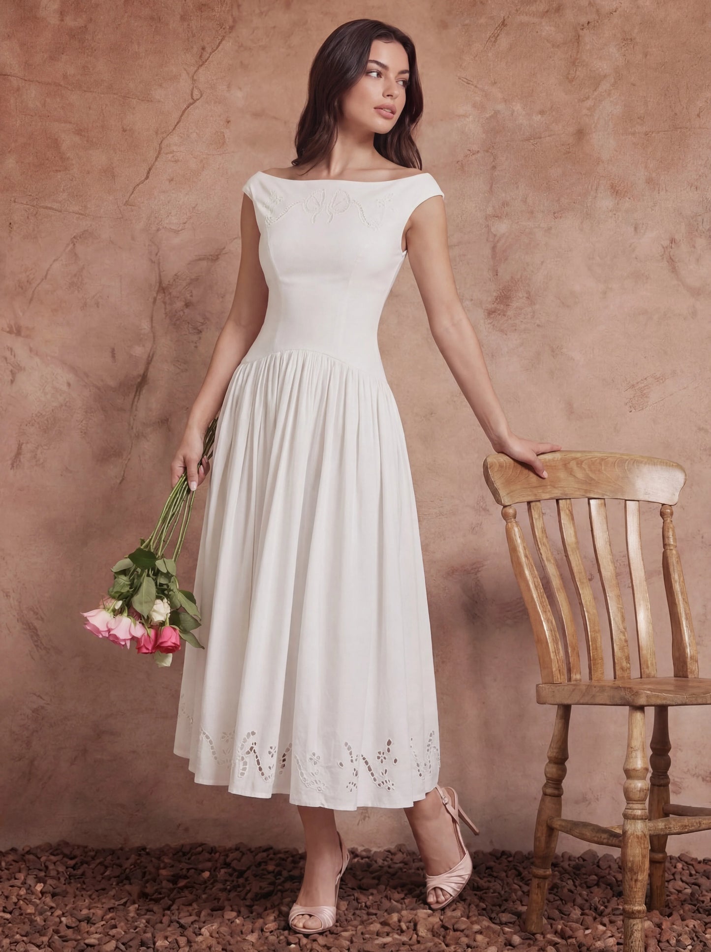 Exquisite Boat Neck Fil-Coupé Maxi Dress