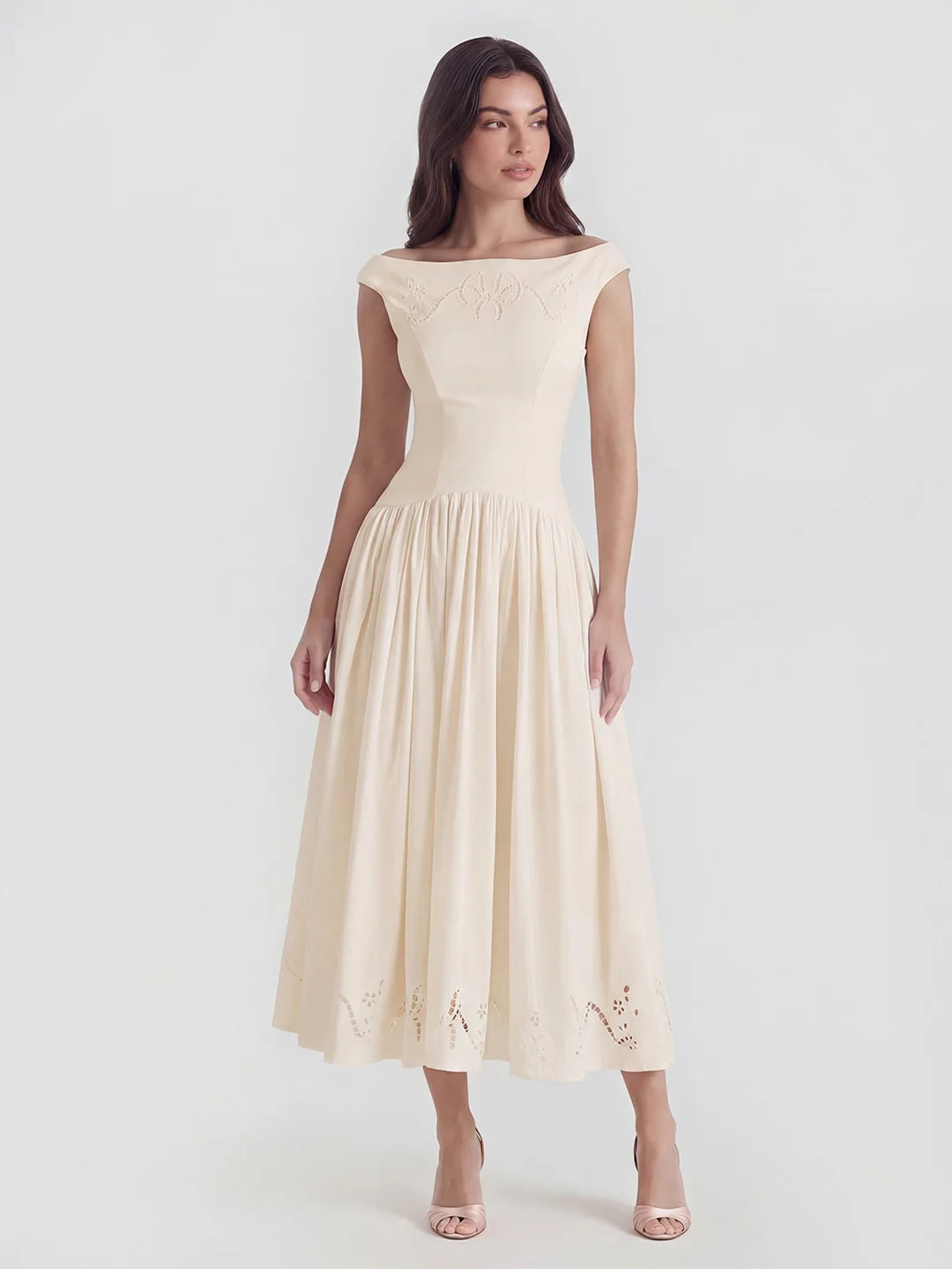 Exquisite Boat Neck Fil-Coupé Maxi Dress